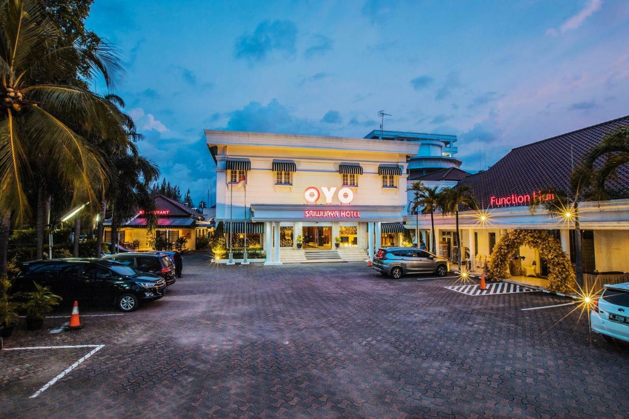 Capital O 534 Sriwijaya Hotel Yakarta Exterior foto